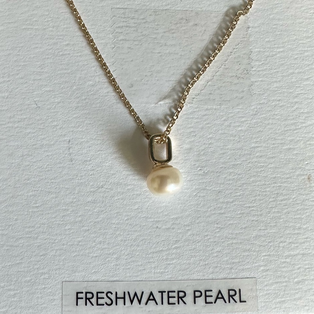 Elegant Freshwater Pearl Necklace